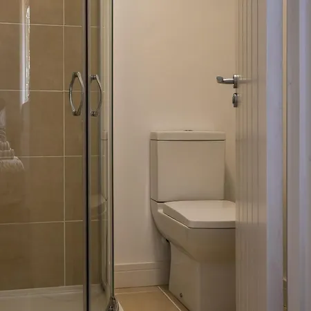 The Annexe At Wellington House